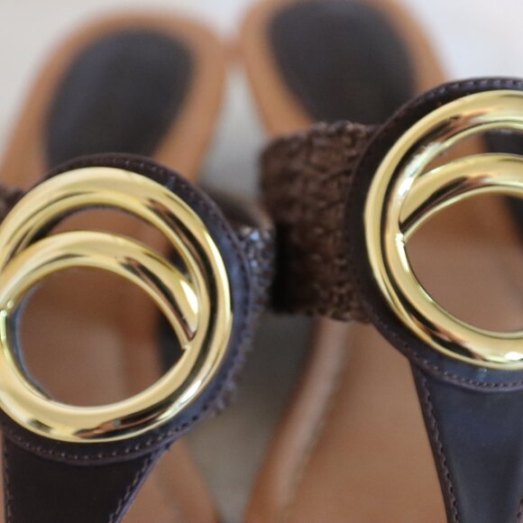 Like new St John's Bay Sandals Size 6 - Picture 6 of 6